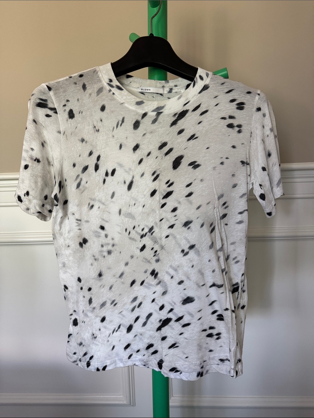 baldwin White Tee with Black Speckle Pattern